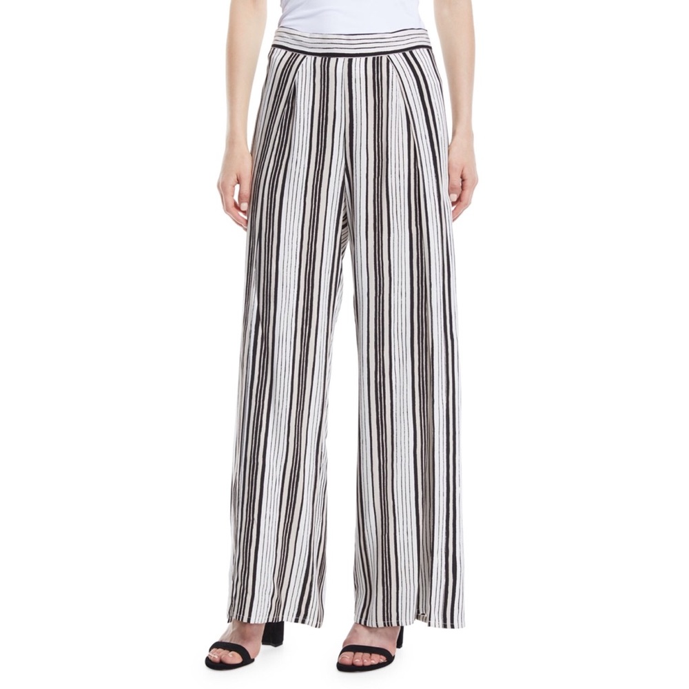 Cupcakes & Cashmere Avah Striped Split Leg Pants